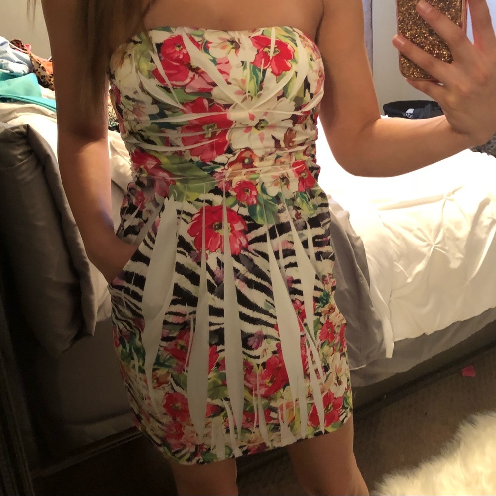 Spring dress ✨ - Picture 2 of 5